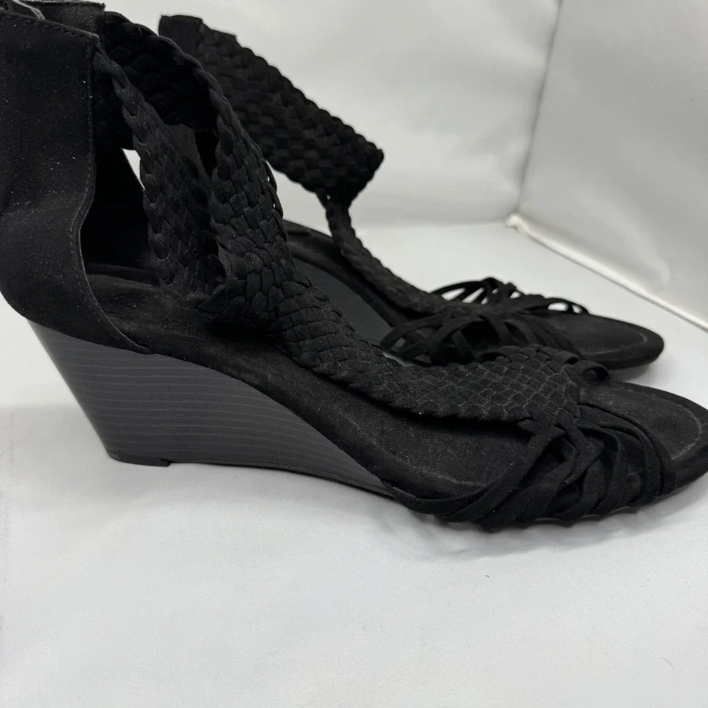 Torrid Braided T-Strap Wedge Sandals Womens 12W Black Faux Suede Boho 11401924